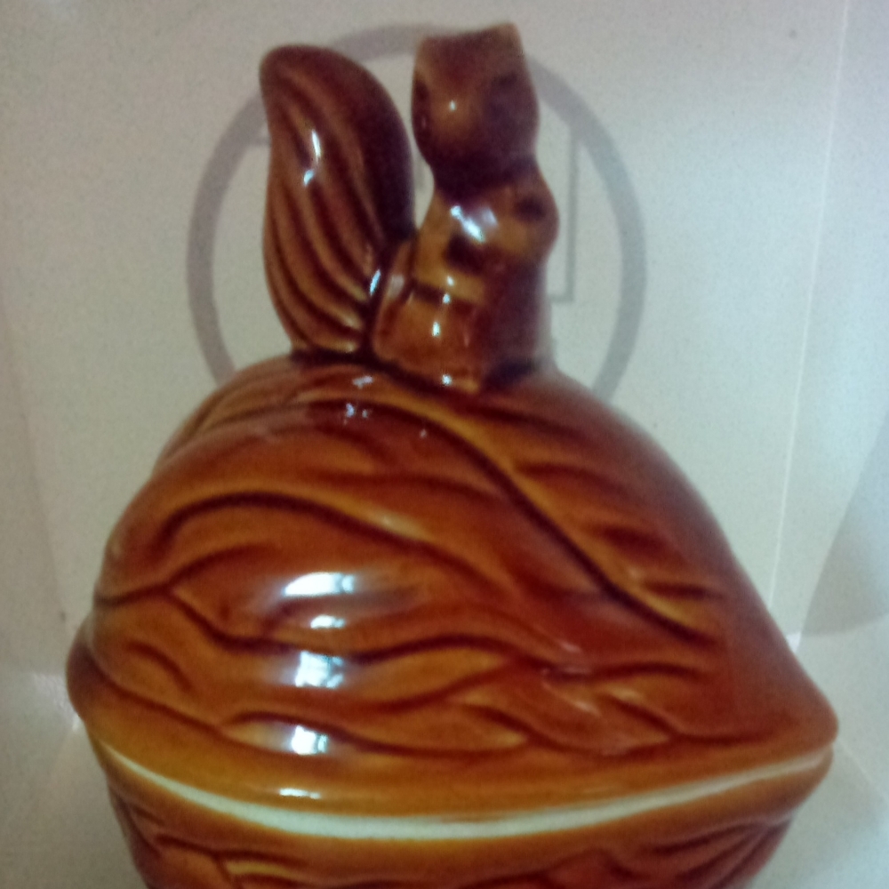Vintage Brown Squirrel on a Nut Trinket Box or Candy Dish
